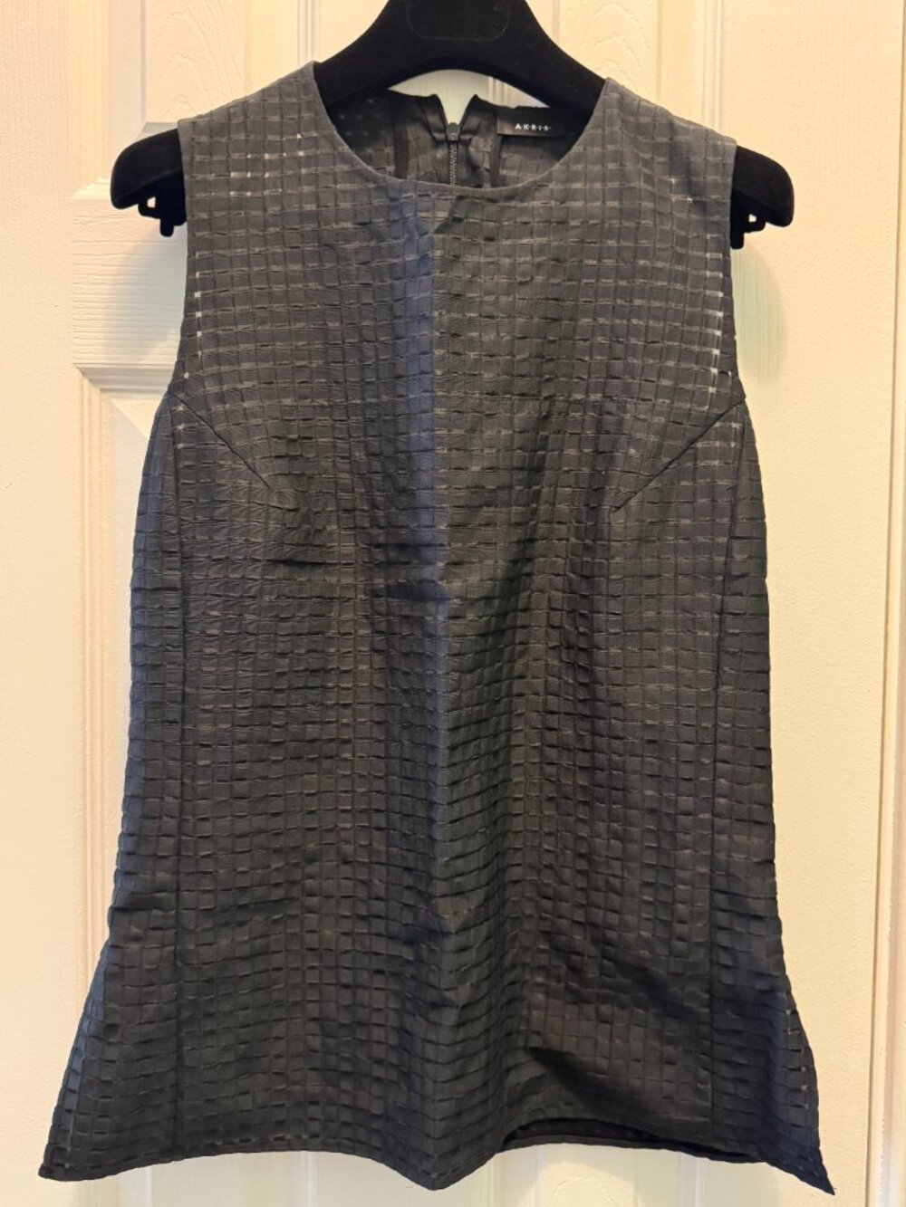Akris Top, Silk+Cotton with Silk Lining, Zip Closure at Back, Side Slits, Size 4